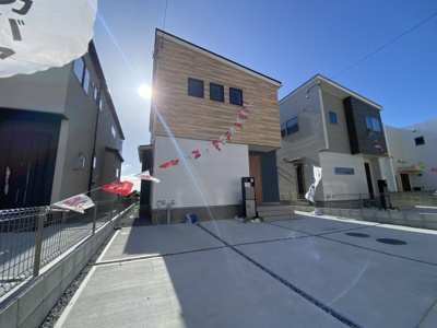 【外観】 | 読谷村渡慶次2期（全3棟）2号棟 | 2号棟　並列駐車3台可♪