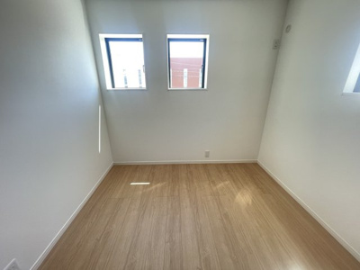 【洋室】 | 読谷村渡慶次2期（全3棟）2号棟 | 2号棟　洋室5.3帖＋CL付き♪