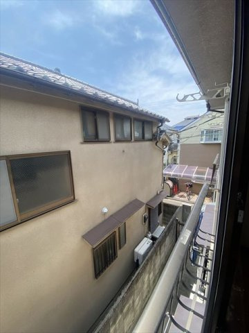 練馬区西大泉１丁目のアパートのバルコニー
