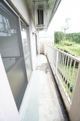 【バルコニー】 | エコガーデン B棟 | ※同物件・反転タイプの写真です。