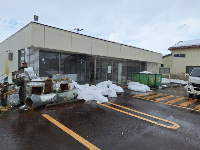 長岡市三和  貸店舗の駐車場|貸テナント　
土地面積：987.91㎡


