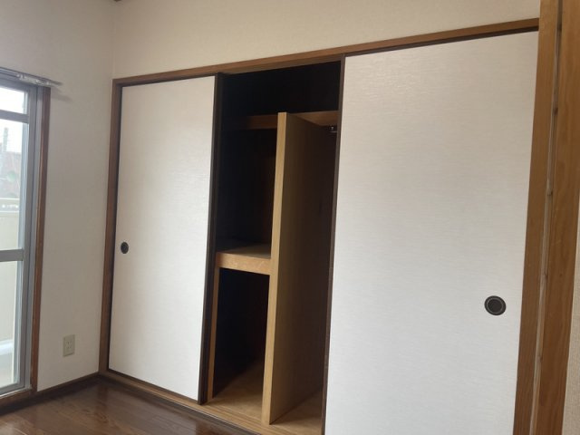 キャッスルコート南八代の収納