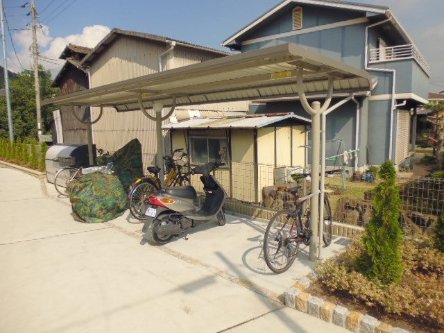 岡山市南区植松のアパートのその他共用部分|駐輪場