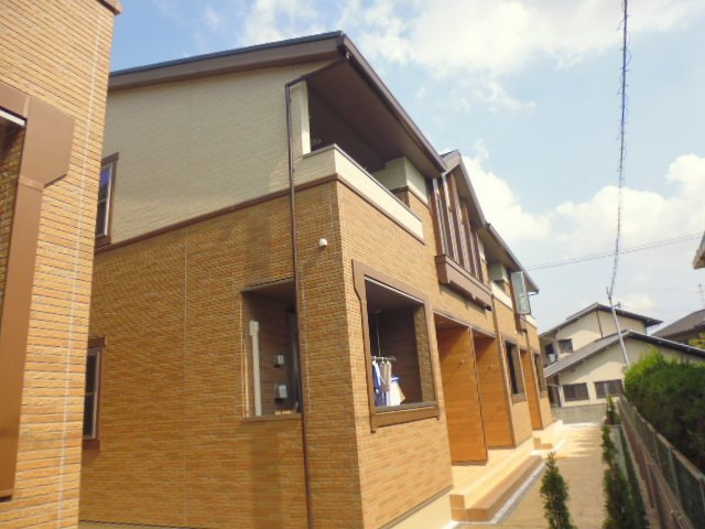 岡山市南区植松のアパートの外観