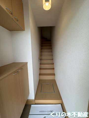 【玄関】 | リバブル北高下B棟 | 落ち着いた玄関です
