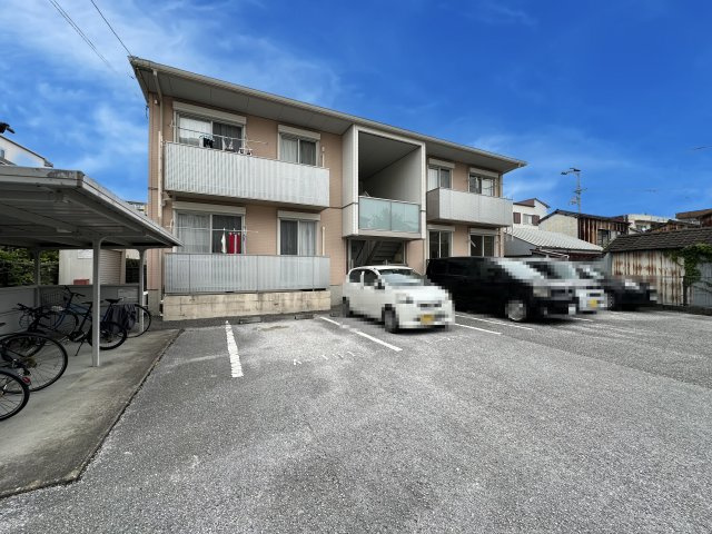 シャーメゾン・スリーズ A棟の外観