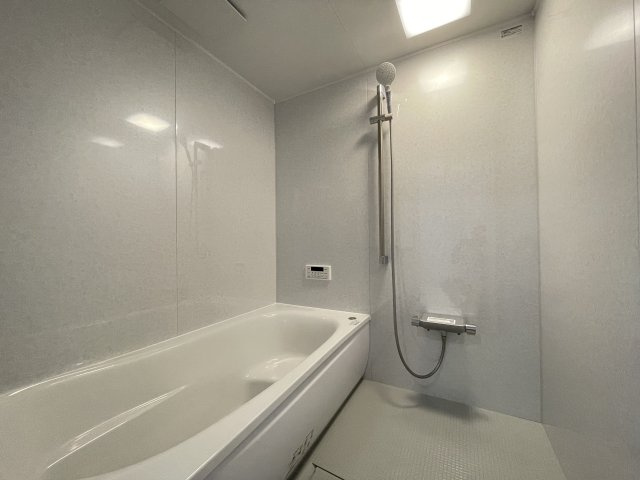 八戸市多賀台3丁目の浴室