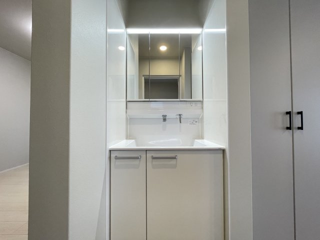 八戸市多賀台3丁目の独立洗面台