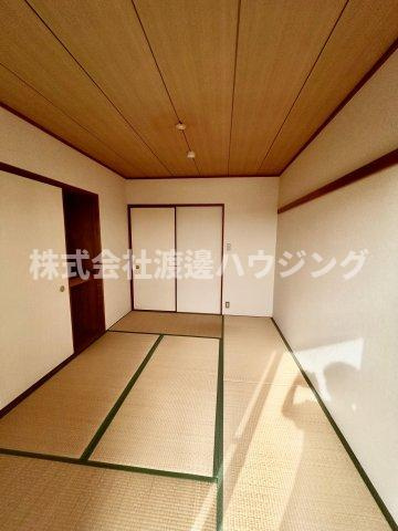 クローバーメゾン・東桃山台の和室