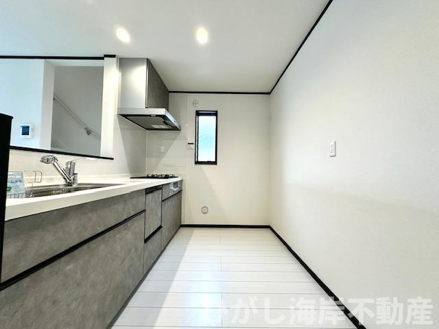 茅ヶ崎市若松町　新築戸建　全2棟のキッチン|キッチンスペース