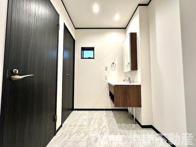 茅ヶ崎市若松町　新築戸建　全2棟の脱衣所|脱衣スペース
