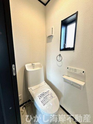 茅ヶ崎市若松町　新築戸建　全2棟のトイレ|洗浄機能付きお手洗い