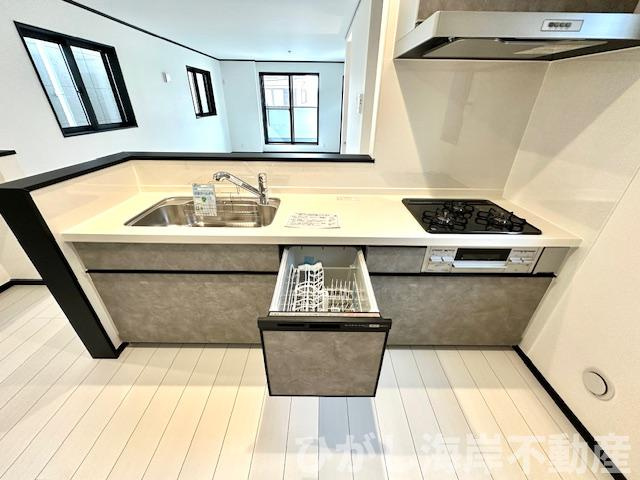 茅ヶ崎市若松町　新築戸建　全2棟のキッチン|食洗機付のシステムキッチン