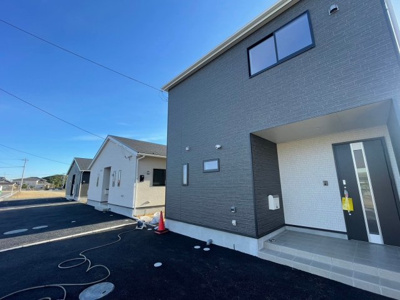 【外観】 | 神栖市波崎１号棟 | ４ＬＤＫ　お気軽に０４７６－３７－３８８８までお問合せ下さい