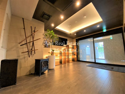 【エントランス】 | ブエナビスタ上町 | ロビーにあるオブジェがお洒落