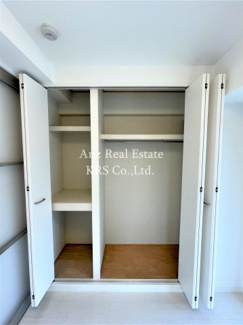 【収納】 | アドーラブル船場 | たっぷり入るクローゼット！整理整頓をサポート！