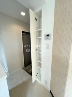 【玄関】 | アドーラブル船場 | 玄関部分です！