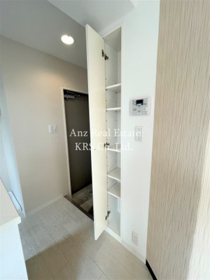 【玄関】 | アドーラブル船場 | 玄関部分です！