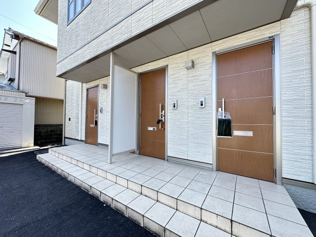 シャーメゾン チェリーのエントランス