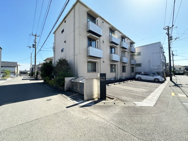 シャーメゾン・クレール A棟の外観