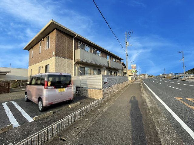 シャーメゾン・カルミア A棟の外観