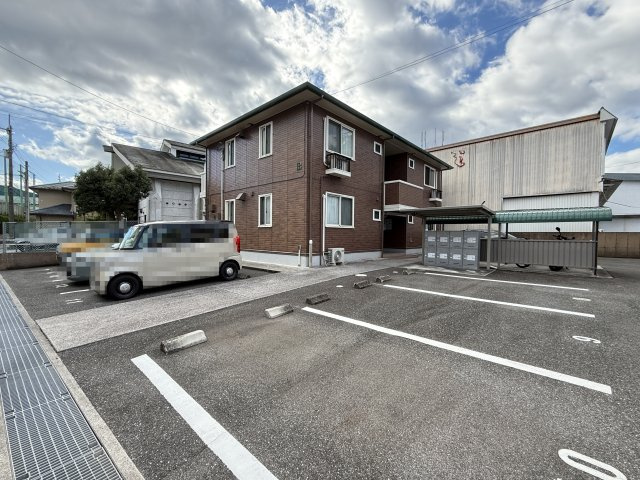 Smiley Smile B棟の外観