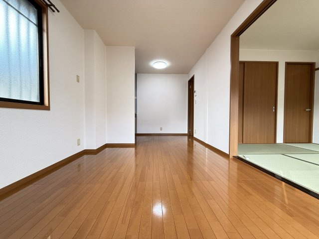 エピナール B棟の居間・リビング