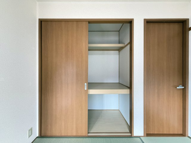 エピナール B棟の収納