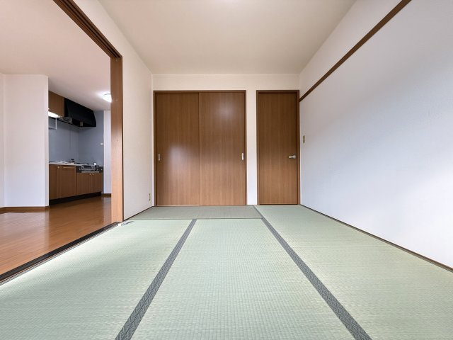 エピナール B棟の和室