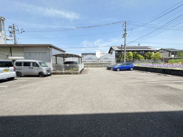 カトゥル セゾン札場の駐車場