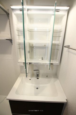 【洗面所】 | サイサリス | コンパクトで使いやすい洗面所
サイサリス102号室　2025年1月25日撮影
