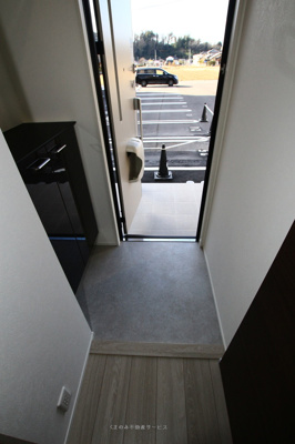 【玄関】 | サイサリス | 明るい玄関です
サイサリス102号室　2025年1月25日撮影