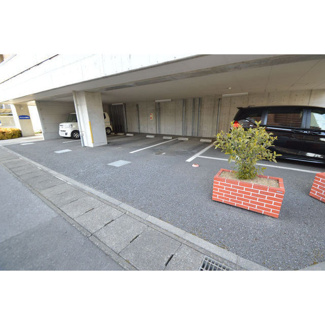 【駐車場】
