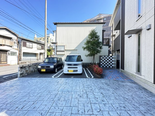 グランドール天神Ⅱの駐車場