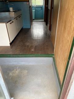 つるみ荘の玄関