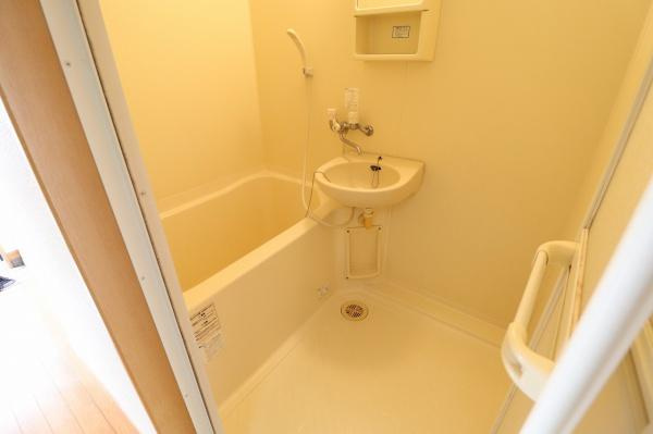 鵜木ビルの浴室