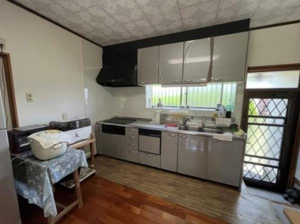 佐土原町上田島　中古戸建のキッチン