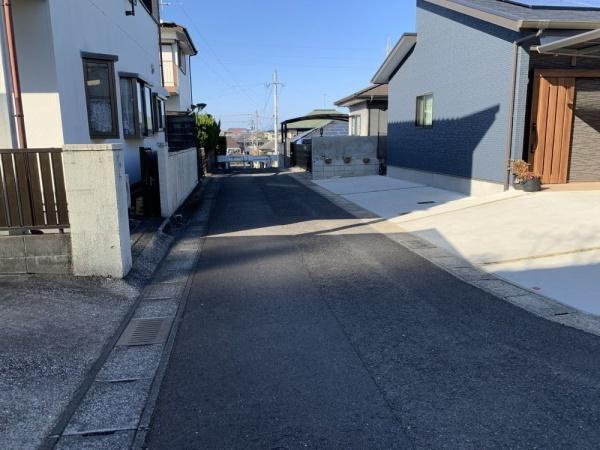 宮崎市桜ケ丘　土地の前面道路含む現地写真