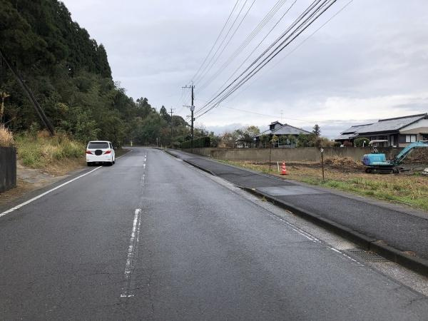 宮崎市大字金崎・土地の前面道路含む現地写真