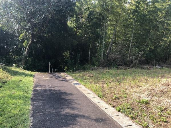 宮崎市大字瓜生野・土地の前面道路含む現地写真