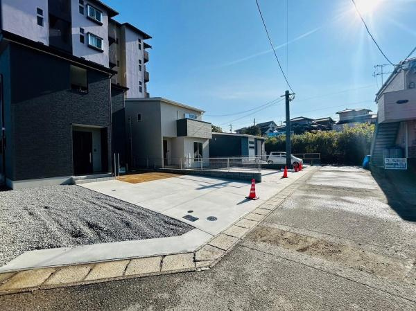 宮崎市清武町加納A　戸建の前面道路含む現地写真