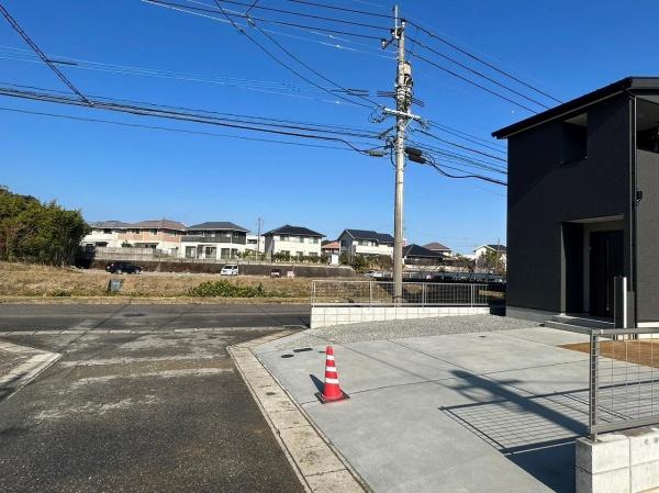 宮崎市清武町加納A　戸建の前面道路含む現地写真