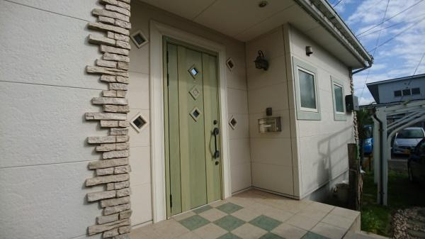 宮崎市赤江　中古戸建の玄関