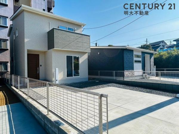 宮崎市清武町加納B　戸建の外観|【外観】
アクセントカラーがおしゃれな明るい外観の邸宅！