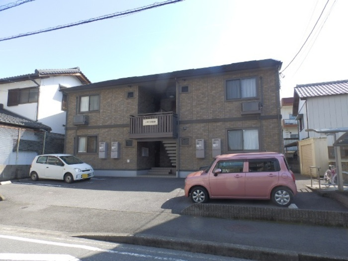コモド伊勢崎の外観