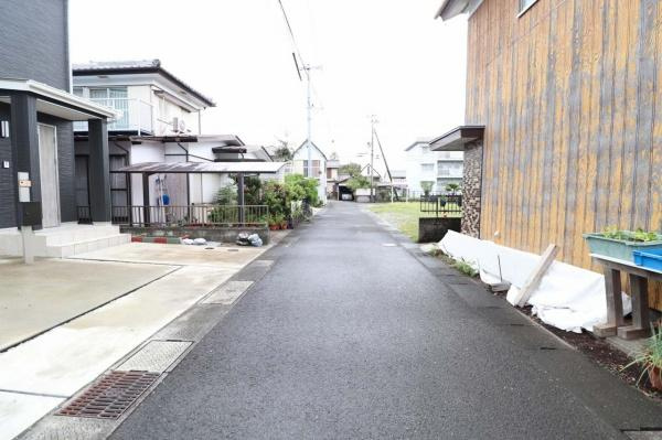 宮崎市大塚町　中古戸建の前面道路含む現地写真|【前面道路】
西側公道4ｍ