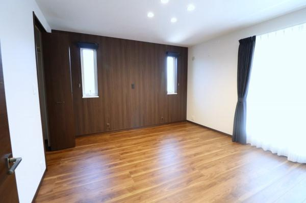 宮崎市月見ヶ丘　中古戸建の洋室