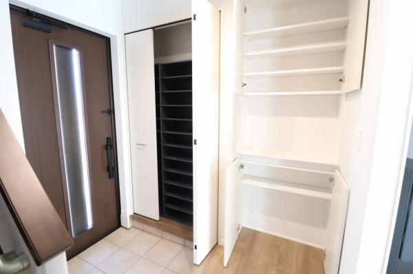 宮崎市月見ヶ丘　中古戸建の玄関