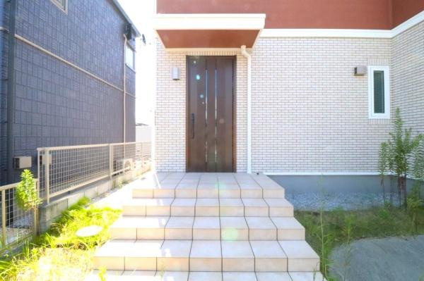 宮崎市月見ヶ丘　中古戸建の玄関