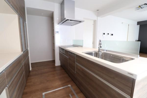 宮崎市月見ヶ丘　中古戸建のキッチン